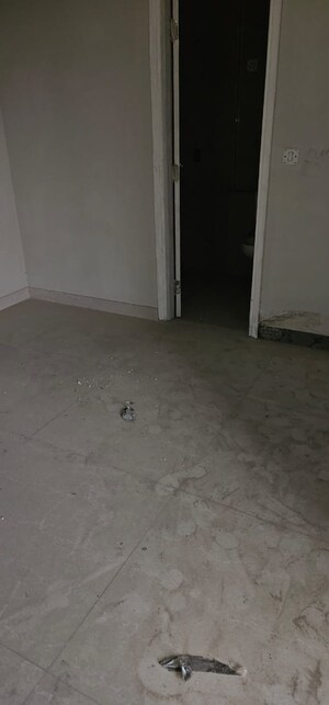 Room in 2 BHK Apartment at Saya Gold Avenue, Vaibhav Khand – for Sale