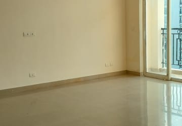 Room in 2 BHK Apartment at Ansal Paradise Crystal, Sushant Golf City – for Rent