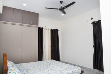 Room in 3 BHK Apartment at Narsingi – for Rent