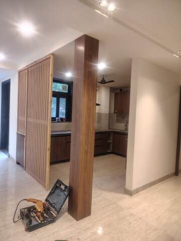 Room in 3 BHK Builder Floor at Sector 57 – for Rent