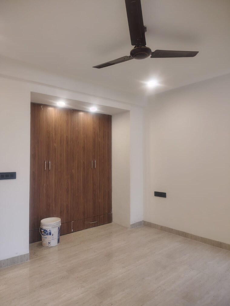 Room, sector 57 3 Bedroom 2700 Sq.Ft. Builder Floor In Sector 57 Gurgaon 9350626