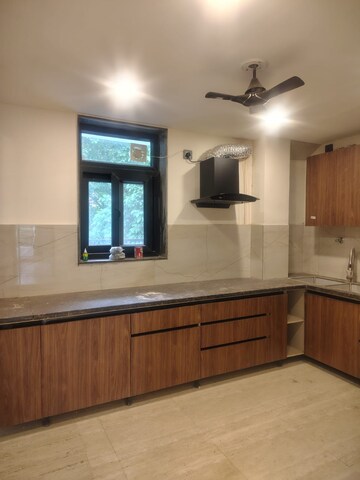 Kitchen in 3 BHK Builder Floor at Sector 57 – for Rent