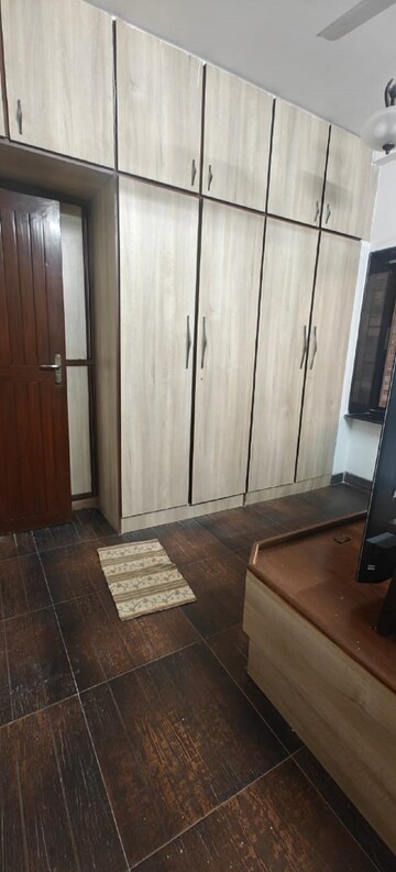 Bedroom in 2 BHK Apartment at Bandra West – for Rent
