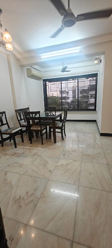 2 BHK Apartment For Rent in Bandra West