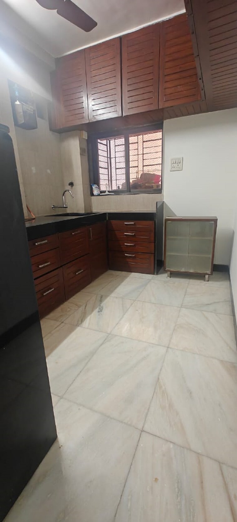 Kitchen, bandra west 2 Bedroom 750 Sq.Ft. Apartment In Bandra West Mumbai 9350614