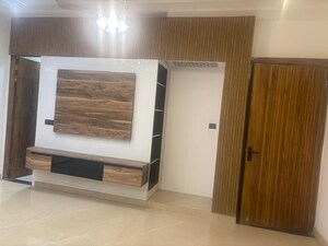 Room in 3 BHK Builder Floor at Jaipuria Heritage, Shahpur Bamheta – for Sale