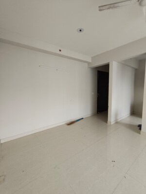 Room in 2 BHK Apartment at Eldeco Live By The Greens, Sector 150 – for Rent