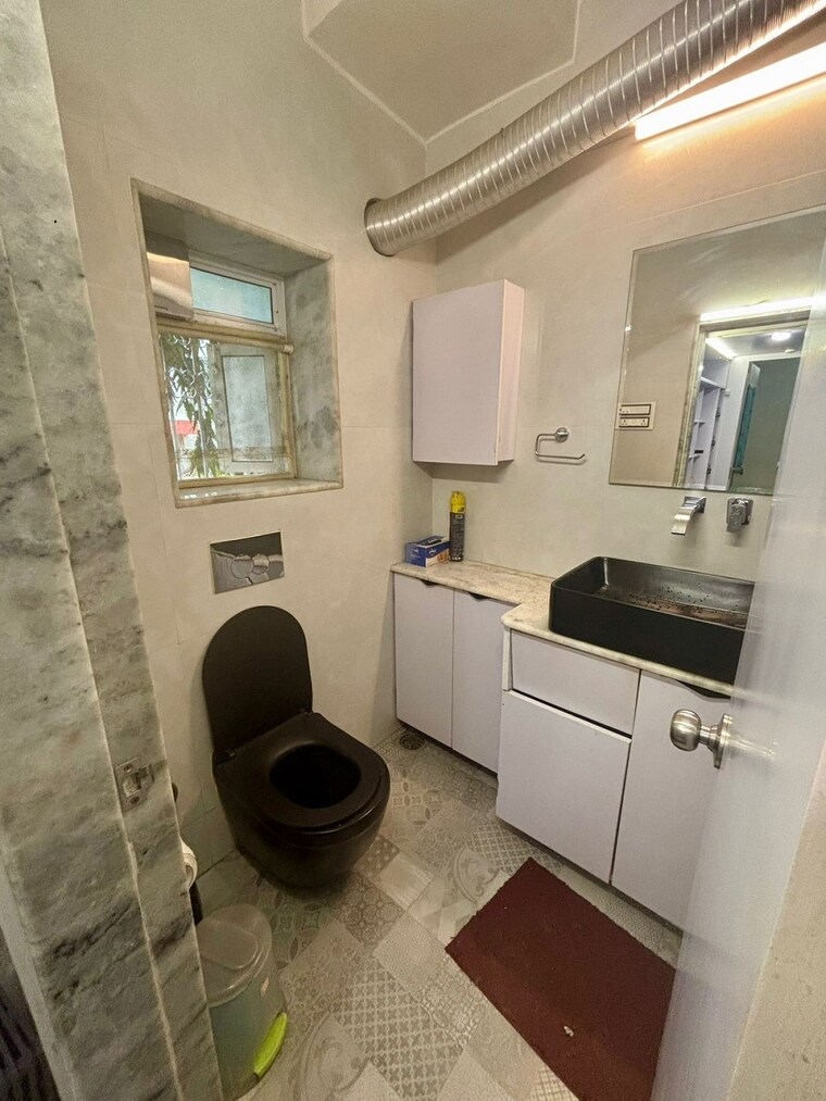 Bathroom, santacruz west 2 Bedroom 750 Sq.Ft. Apartment In Santacruz West Mumbai 9350653