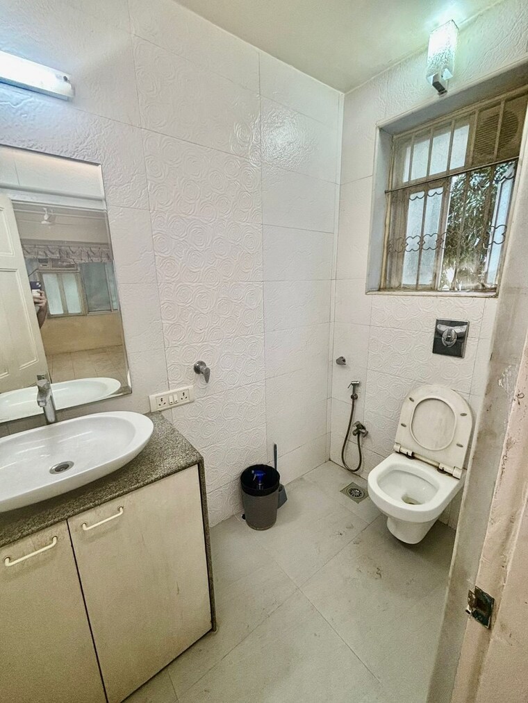 Bathroom, santacruz west 2 Bedroom 750 Sq.Ft. Apartment In Santacruz West Mumbai 9350653