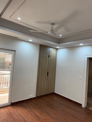 Room in 3 BHK Apartment at Mangalya Novena Green, Tech Zone 4 Greater Noida – for Sale