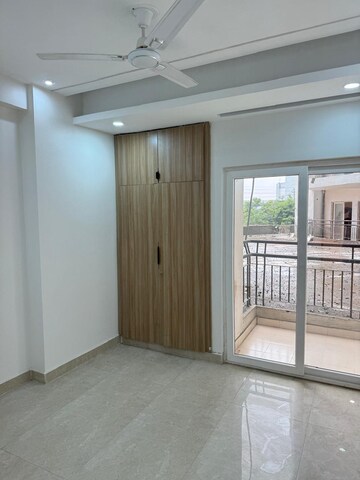 Room in 3 BHK Apartment at Mangalya Novena Green, Tech Zone 4 Greater Noida – for Sale