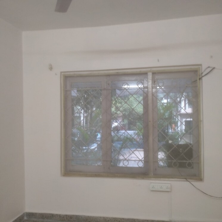 Room, bandra west 2 Bedroom 750 Sq.Ft. Apartment In Bandra West Mumbai 9350671