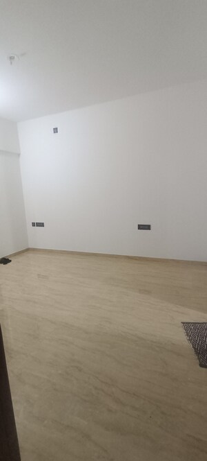 Room in 3 BHK Apartment at VTP Beaumonde, Kharadi – for Rent