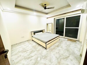 Room in 3.5 BHK Builder Floor at Vipul World Floors, Sector 48 – for Rent