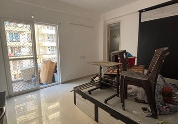 Room in 2.5 BHK Apartment at Amrapali Empire, Sain Vihar – for Sale