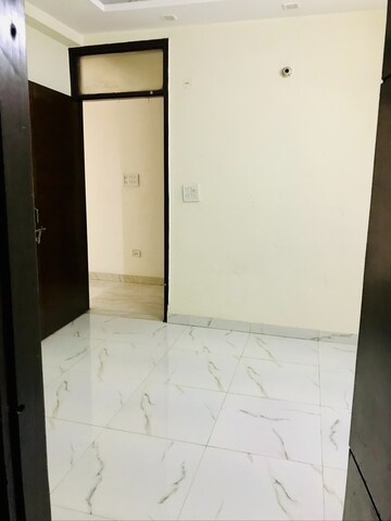 Bathroom in 1 BHK Apartment at Palm Residency Chhatarpur, Chattarpur – for Rent