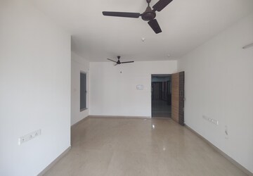 Room in 1 BHK Apartment at Kalpataru Hills, Manpada – for Rent