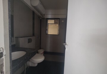 Room in 1 BHK Apartment at Kalpataru Hills, Manpada – for Rent