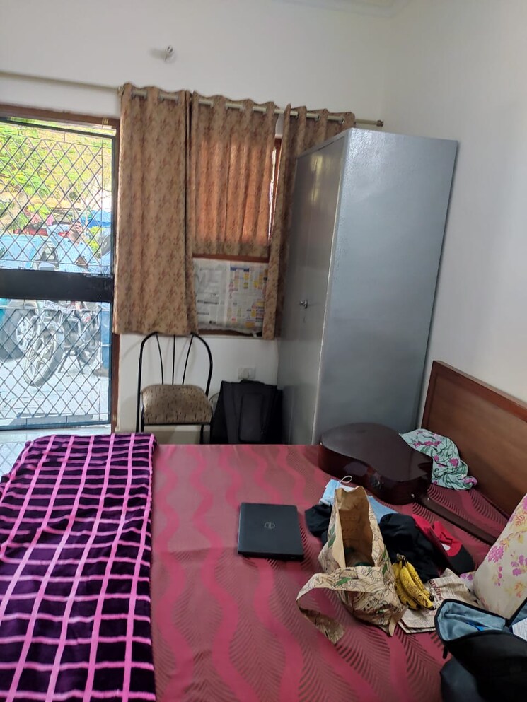 Master Bedroom, arun-vihar Studio 410 Sq.Ft. Apartment In Sector 29 Noida 9350732