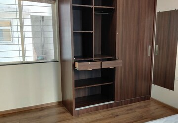 Room in 2 BHK Apartment at Geras Imperium Alpha, Kharadi – for Rent