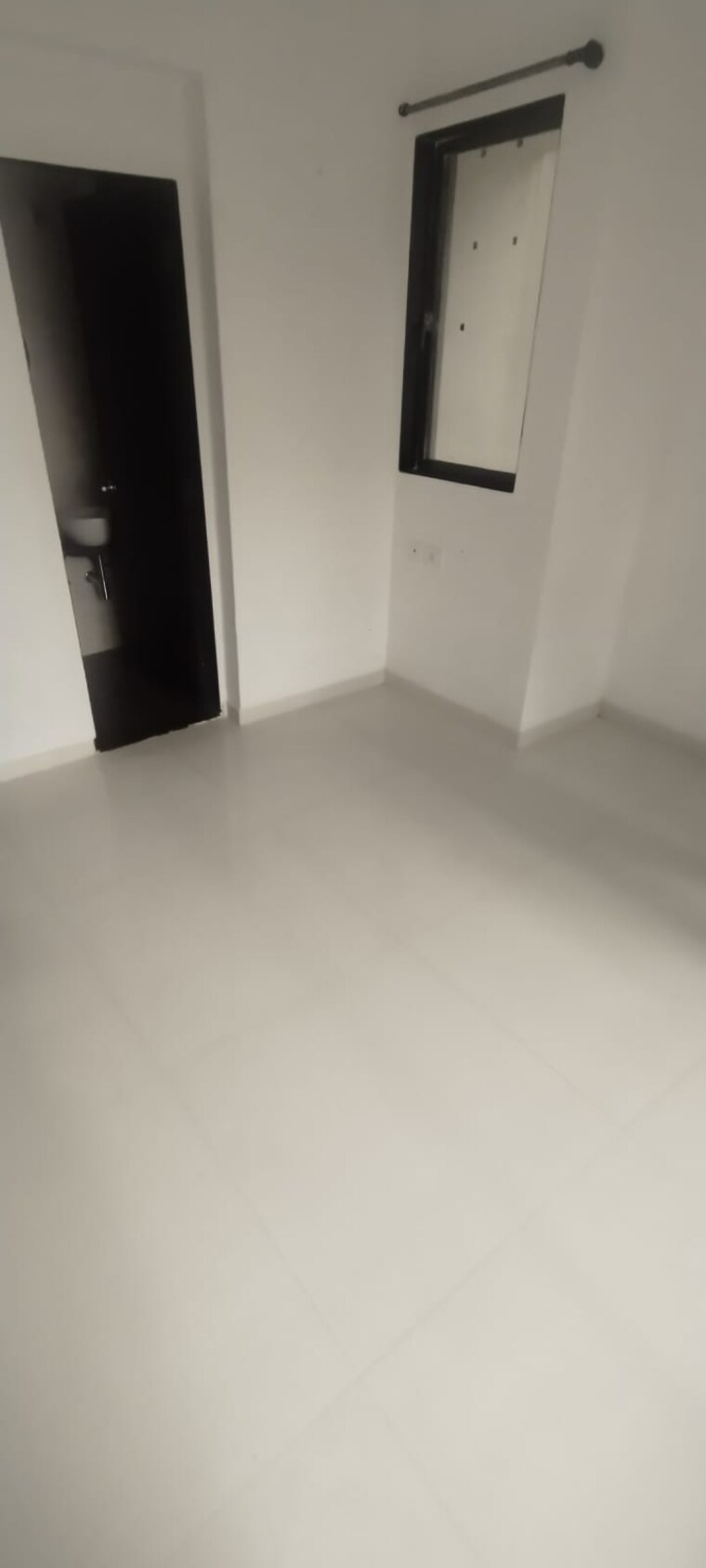 Room, spring-hills 1 Bedroom 420 Sq.Ft. Apartment In Manpada Thane 9350755