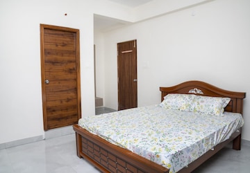 Bedroom in 3 BHK Apartment at Manikonda – for Rent