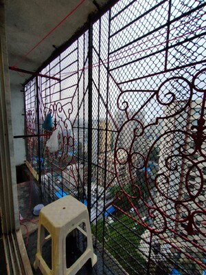 Balcony in 1.5 BHK Apartment at Khar West – for Rent