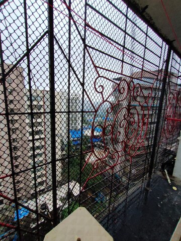 Balcony in 1.5 BHK Apartment at Khar West – for Rent