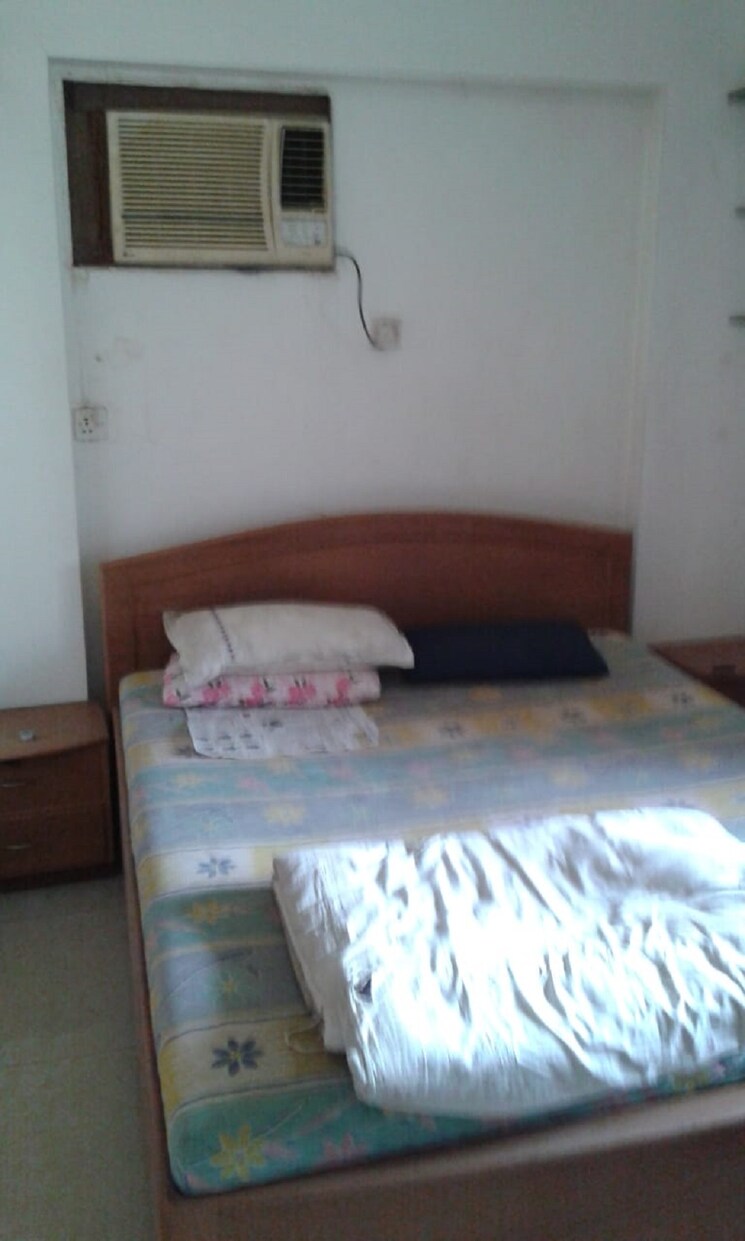 Bedroom, santacruz west 1 Bedroom 550 Sq.Ft. Apartment In Santacruz West Mumbai 9350782