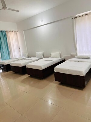 Team Area in 5 BHK Apartment at Marvel Sonnet, Viman Nagar – for Rent