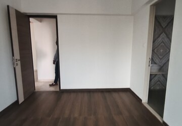 Room in 1 BHK Apartment at Sugee Atharva, Prabhadevi – for Rent