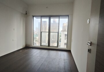 Room in 1 BHK Apartment at Sugee Atharva, Prabhadevi – for Rent