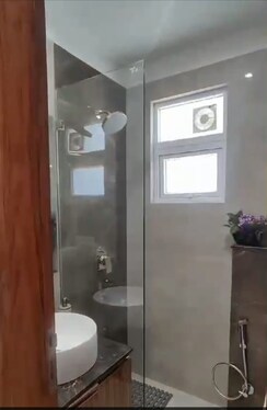 2.5 BHK Apartment For Sale in Amrapali Platinum