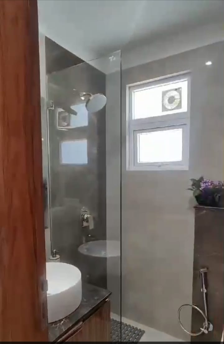 2.5 BHK Apartment For Sale in Amrapali Platinum