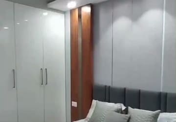 Bedroom in 2.5 BHK Apartment at Amrapali Platinum, Sector 119 – for Sale