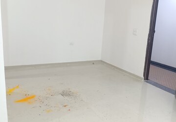 Room in 2 BHK Apartment at JNC The Park, Sector 16c Greater Noida – for Rent