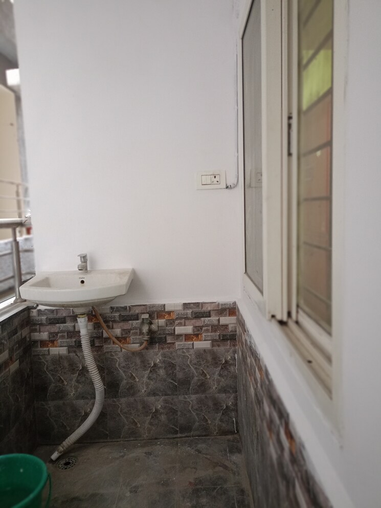 Balcony, sri-sai-homes-kondapur 1 Bedroom 755 Sq.Ft. Apartment In Kondapur Hyderabad 9350832