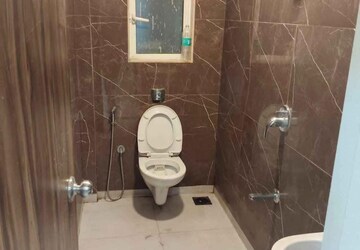 Bathroom in 5 BHK Apartment at Raunak Viraj Tower , Pokhran Road No Two – for Sale