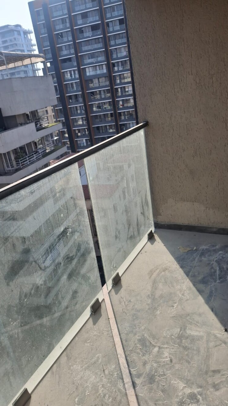 Balcony, zindagi-chs 3 Bedroom 1280 Sq.Ft. Apartment In Khar West Mumbai 9350867