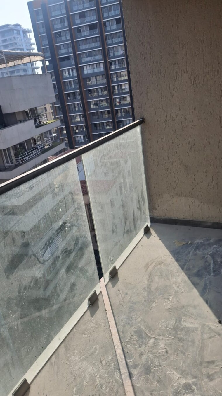 Balcony, zindagi-chs 3 Bedroom 1280 Sq.Ft. Apartment In Khar West Mumbai 9350867