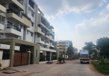 Plot For Sale in Arekere