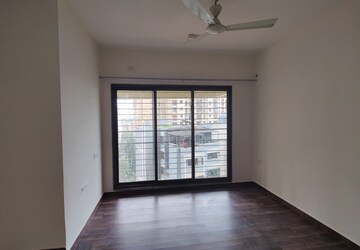 Room in 2 BHK Apartment at Acme Ozone, Manpada – for Sale