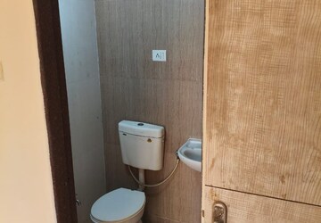 Bathroom in 2 BHK Apartment at Keystone Vista, Kharghar – for Sale
