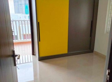 Room in 2 BHK Apartment at Lakshmis Emperia, Miyapur – for Rent