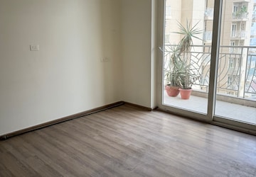 Room in 3 BHK Apartment at AIPL The Peaceful Homes, Sector 70a – for Rent