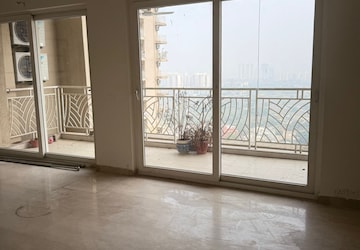 Room in 3 BHK Apartment at AIPL The Peaceful Homes, Sector 70a – for Rent
