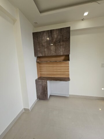 Furnished Amenities in 3 BHK Apartment at Galaxy North Avenue ll, Gaur City 2 – for Rent