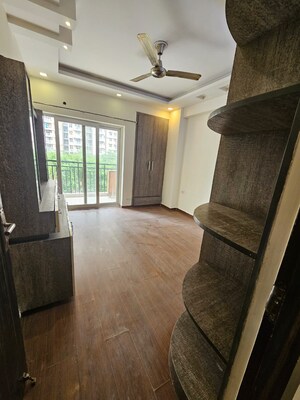 Room in 3 BHK Apartment at Galaxy North Avenue ll, Gaur City 2 – for Rent