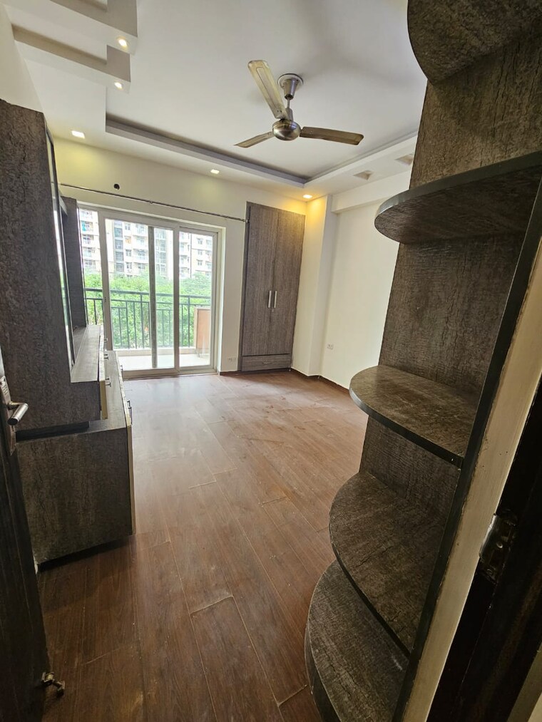 Room, galaxy-north-avenue-ll 3 Bedroom 1430 Sq.Ft. Apartment In Gaur City 2 Greater Noida 9350988