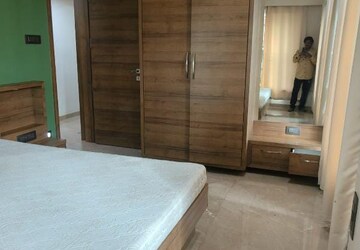 Master Bedroom in 2 BHK Apartment at Dadar East – for Rent